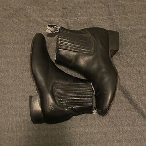 El Charro Black Leather Western Slip-On Boots